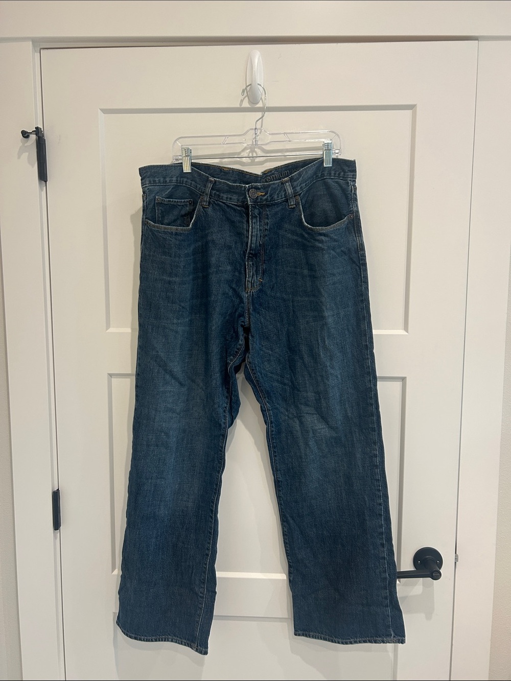 GAP Men's Straight Leg Jeans in Dark Blue Wash